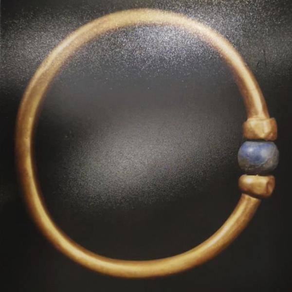 A 3,000-year-old bracelet that was stolen from Cairo’s Egyptian Museum, undated    (AP-Yonhap)