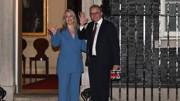 英首相访伦敦：啤酒外交与极右翼民粹警告成焦点