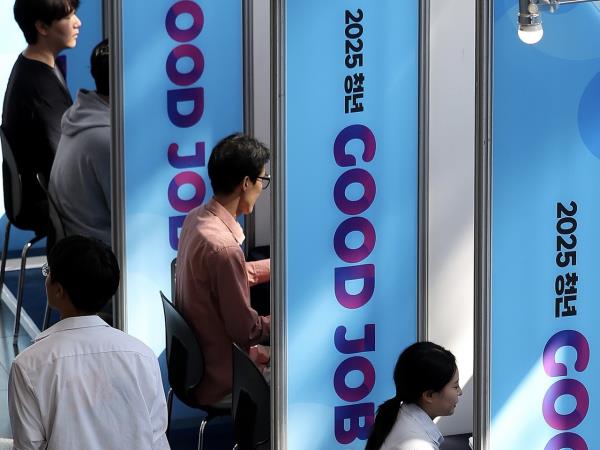 韩国年轻人求职焦虑：黄金就业年龄正在缩水，你还在等什么？