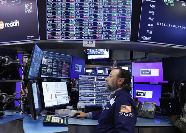 A trader works at the New York Stock Exchange on Wall Street in New York on Sept. 17. (UPI-Yonhap)