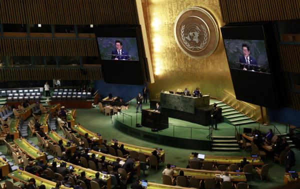 President Lee Jae Myung delivers his speech at the United Nations General Assembly in New York on Tuesday. (Yonhap)
