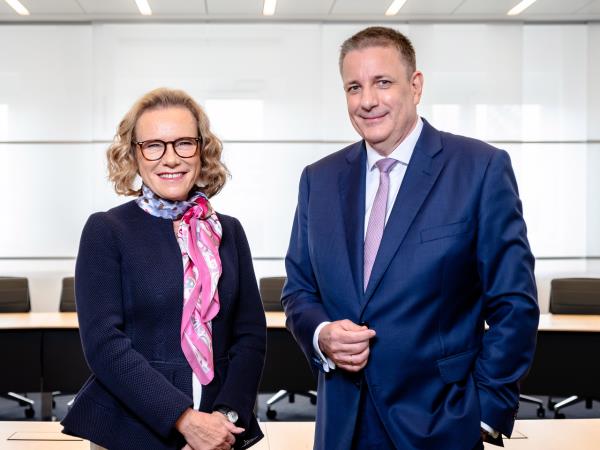 Merck CEO Belen Garijo (left) and Kai Beckmann, future CEO and current electronics chief (Merck)