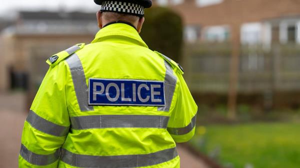 英国警方将清真寺纵火案定性为“仇恨犯罪”展开调查，引爆舆论！