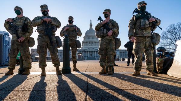 特朗普下令增兵芝加哥！300国民警卫队出动，街头暴力能否终结？