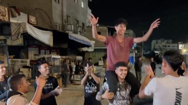 冲突停火喜讯传来！巴以民众街头狂欢画面曝光