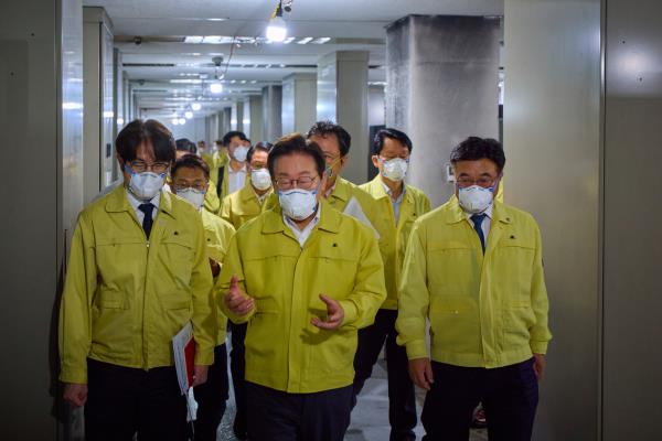 大火烧毁数据中心后，政府在线服务艰难重启：仅36.4%功能恢复！民众办事陷困境