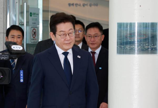 韩国总统就政府服务中断事件中身亡官员致哀，引发全网关注！