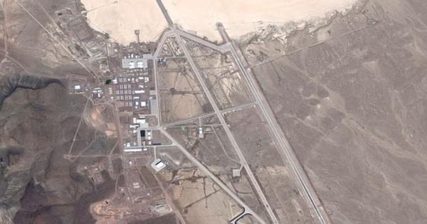 FBI介入调查“51区”坠机现场遭人篡改，真相扑朔迷离引爆全网！