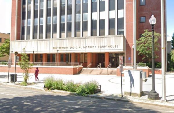 康州男子性侵四名未成年少女被判有罪，引发社会公愤！