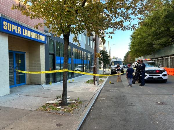 35岁布朗克斯男子熟食店旁遭近距离射杀，当场身亡！