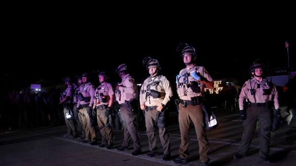 突发！特朗普调派300国民警卫队进驻芝加哥，法官叫停波特兰增兵令！