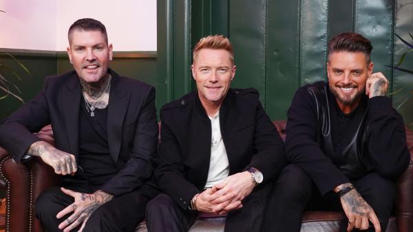 Boyzone重组独缺他！成员亲曝Mikey缺席内幕，Louis Walsh也确定不参与演出