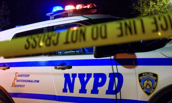 纽约高速惨烈车祸！三名年轻男子当场身亡，车辆瞬间侧翻