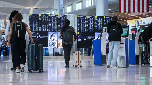 华盛顿僵局持续施压 美国航空业濒临崩溃边缘