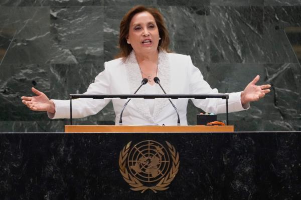 秘鲁国会罢免总统博鲁阿尔特，全国犯罪潮引爆政治危机！