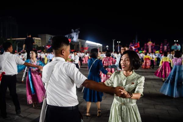 从“封建糟粕”到党的“恩典”：朝鲜如何重塑中秋节的红色基因