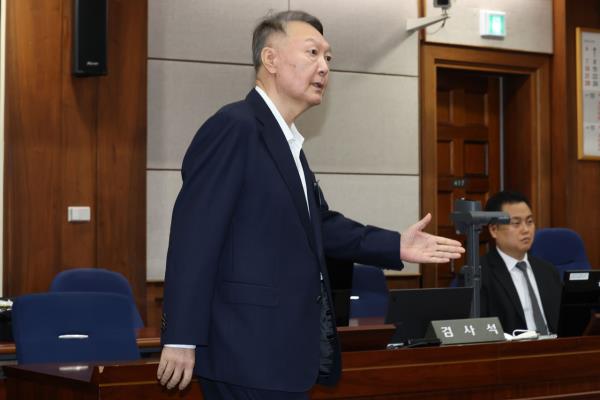 法院批准直播前总统尹氏叛乱案庭审，全民围观政坛风暴！